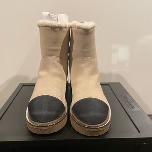 DKNY Shearling and Suede Women's Tan and Black Ankle Boots. Size 8.5